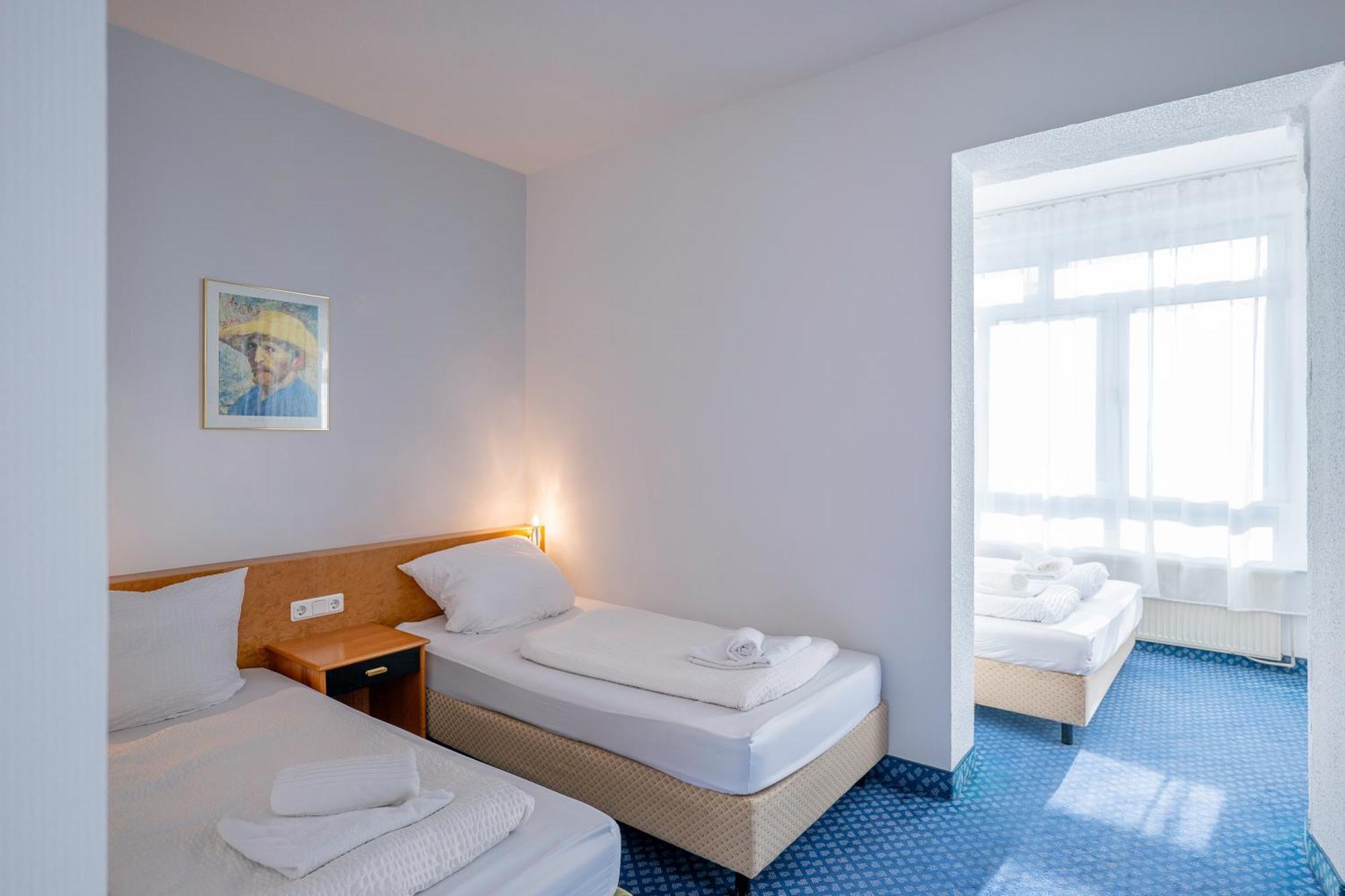 Viktoria Duesseldorf-neuss 3*