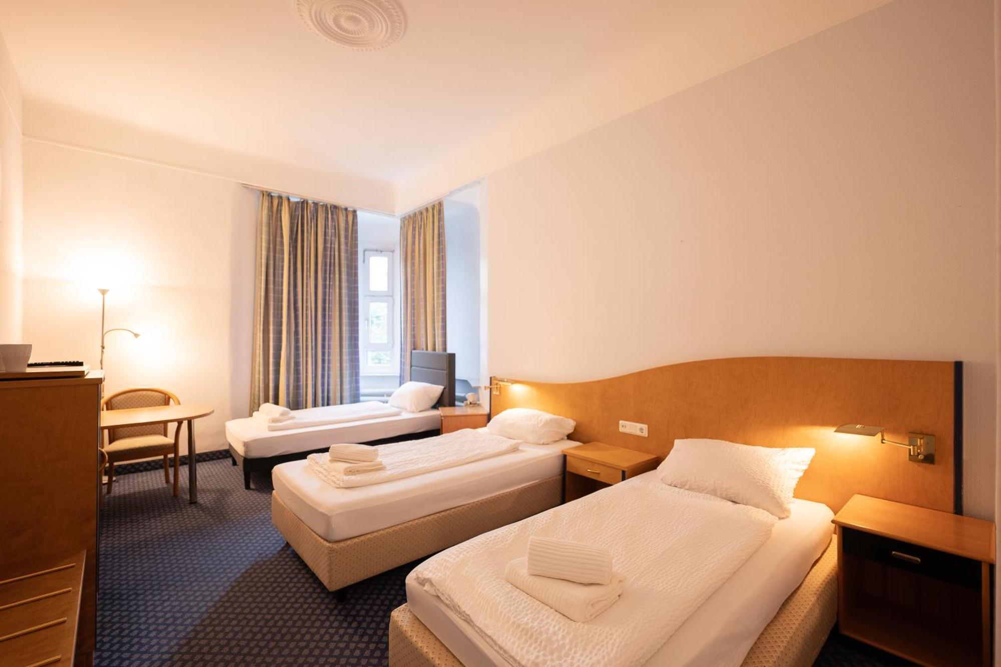 Viktoria Duesseldorf-neuss 3*