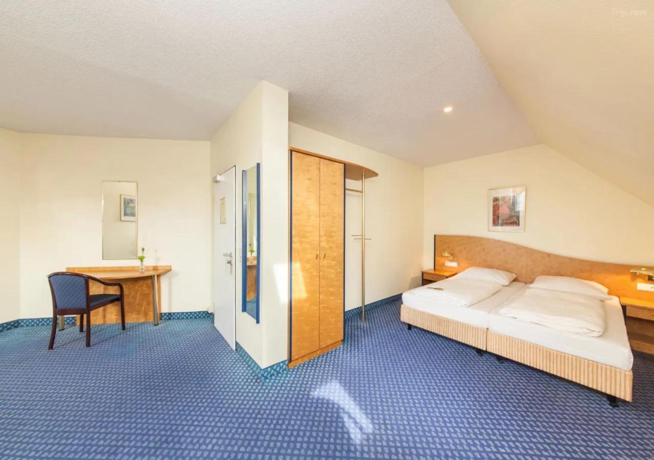Hotel Viktoria Duesseldorf-neuss 3*