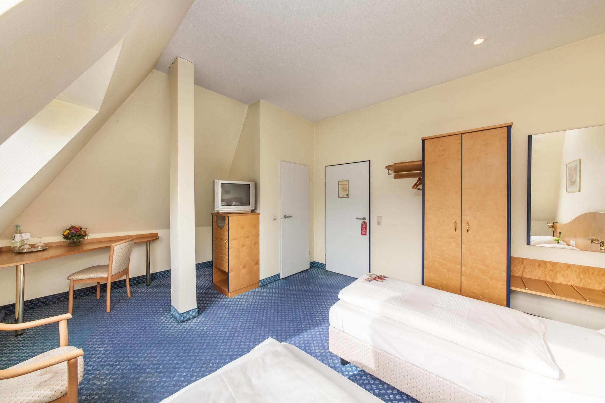 Viktoria Duesseldorf-neuss Hotel 3*